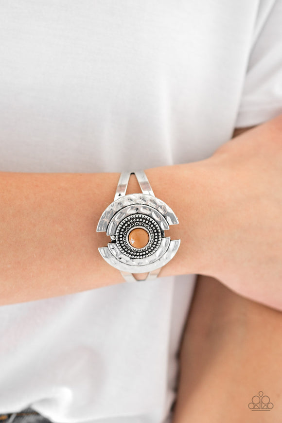 Incredibly Indie - Brown - Dazzling Diamonds 
